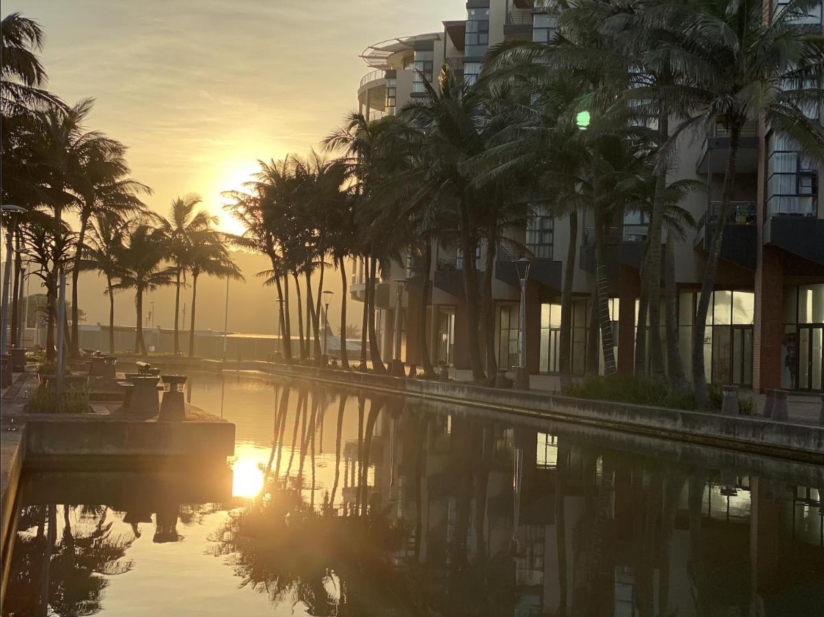 Point Waterfront Apartments Durban Esterno foto
