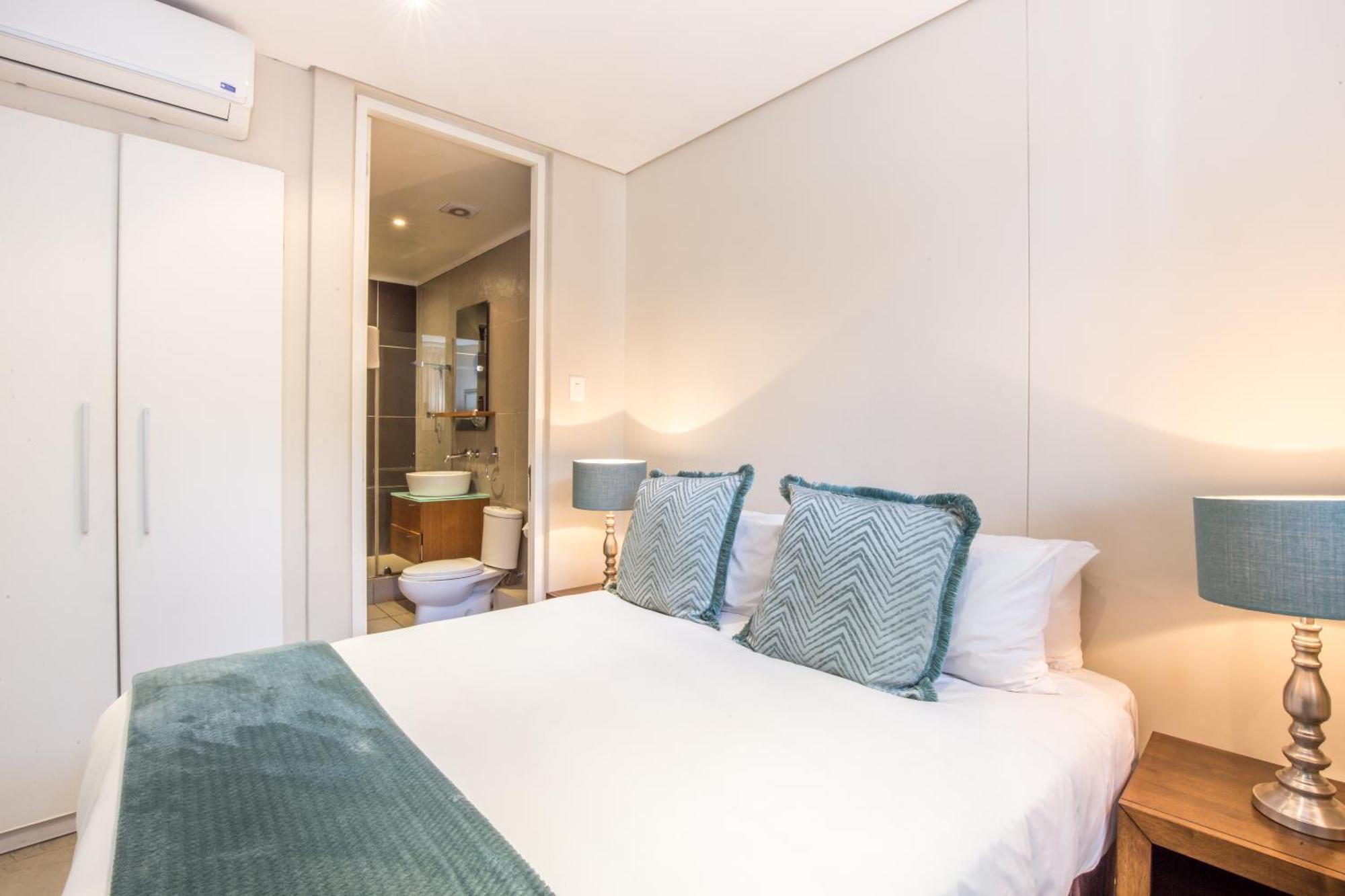 Point Waterfront Apartments Durban Esterno foto
